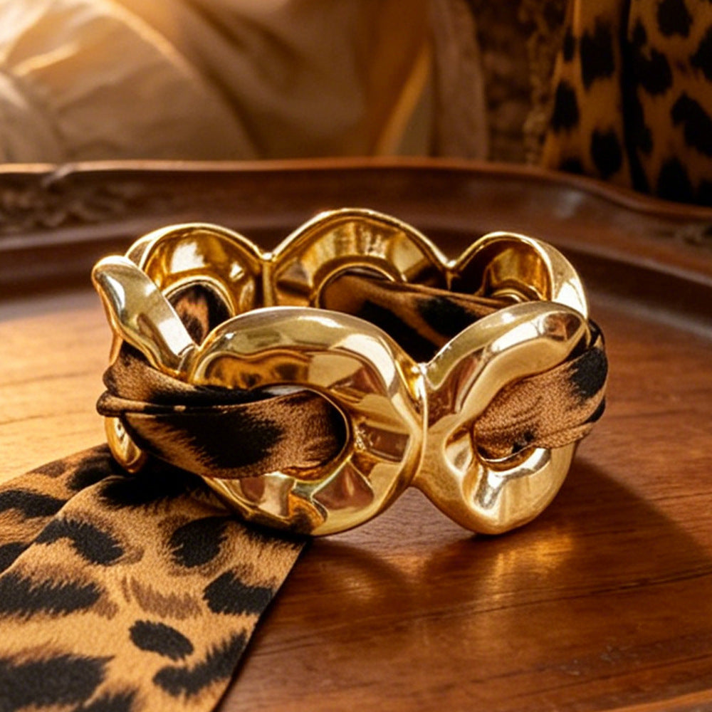 Leopard Print Metal Bangle With Electroplated Finish, Stylish Animal Pattern Accessory