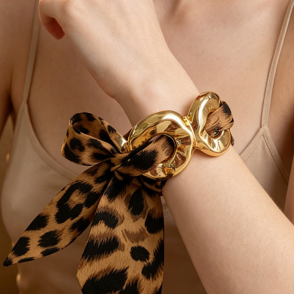 Leopard Print Metal Bangle With Electroplated Finish, Stylish Animal Pattern Accessory