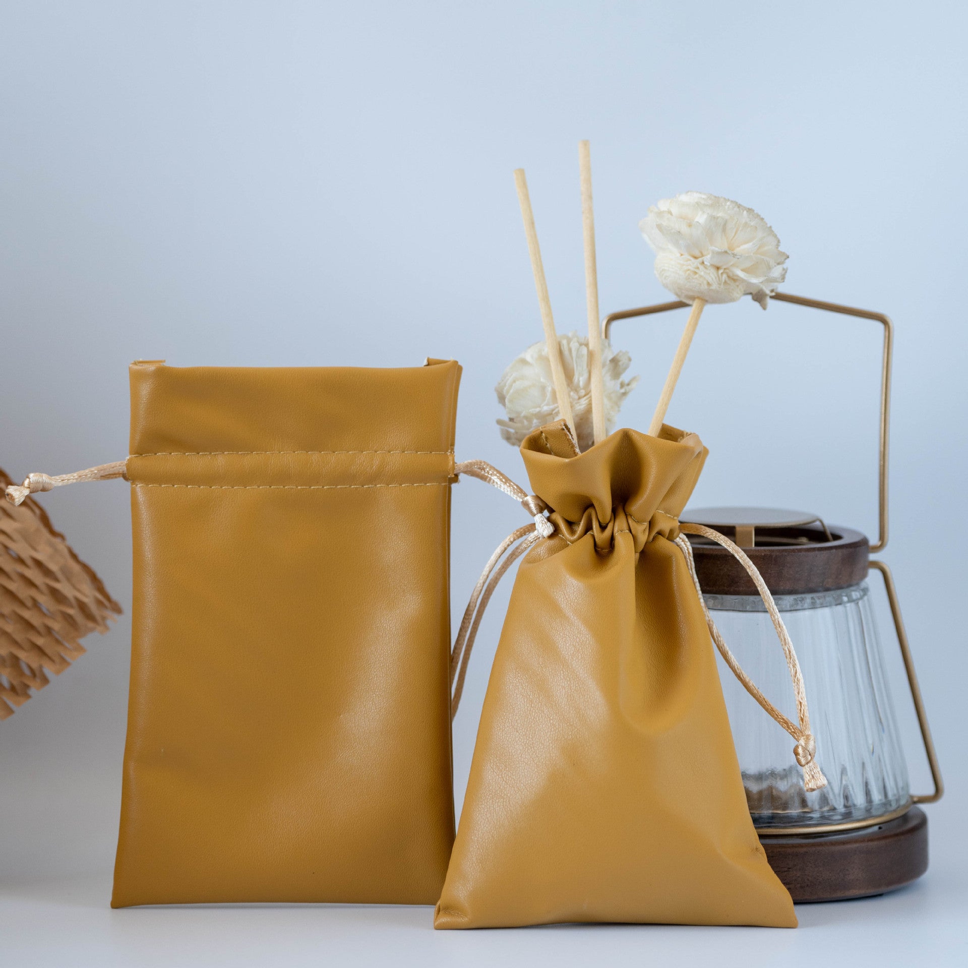 Modern Style Storage Bag Made Of Durable PUR Material For Efficient Organization