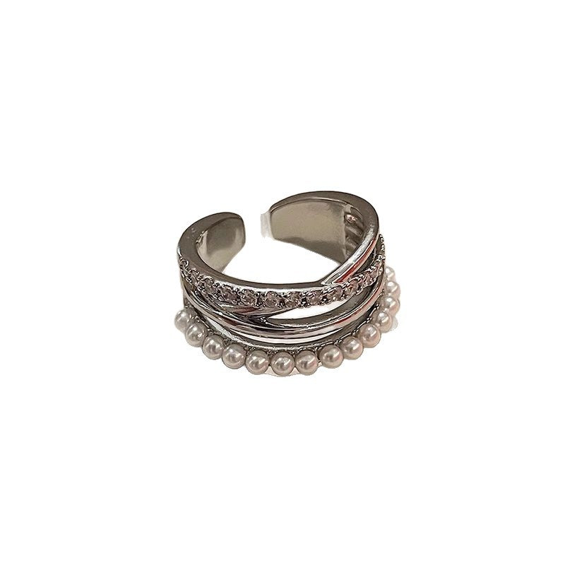 Luxurious Crown Ring For Women Featuring Imitation Pearl Inlay Made Of Alloy