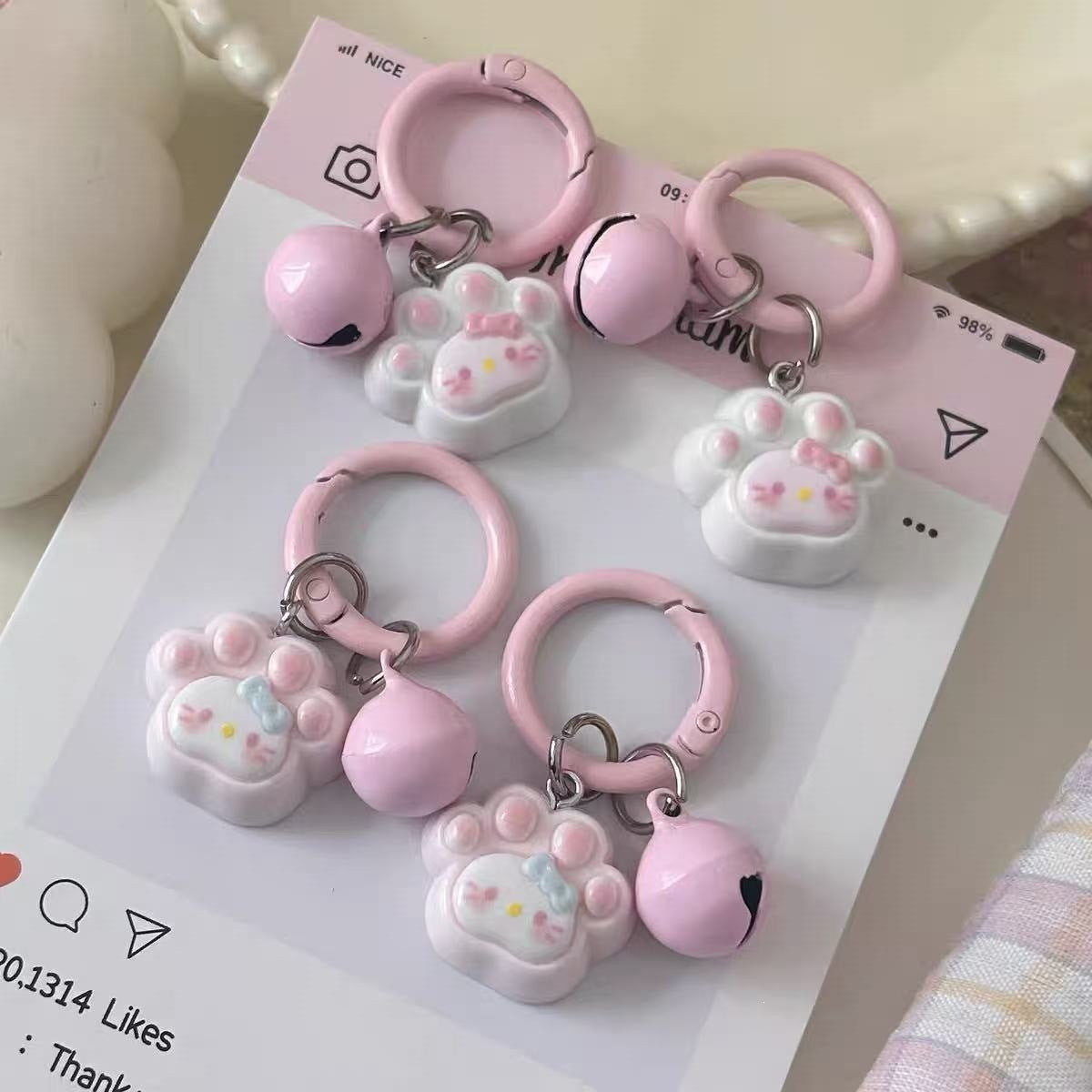 Natural Pink Enamel Cat Key Chain Featuring Cute Style And Durable Plastic Material, Perfect For Spring Accessories