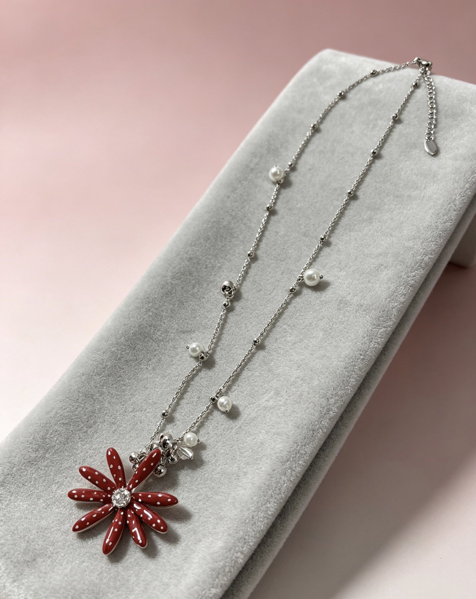 Daisy Sweater Chain Necklace For Women In Copper With Zircon Inlay, Featuring Red Color Accent