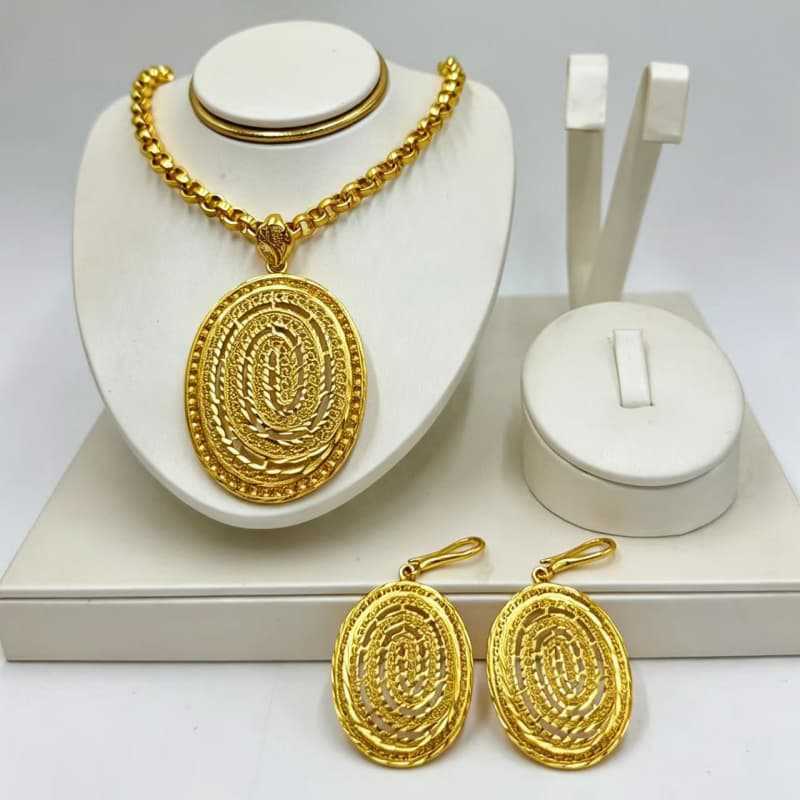Handmade Heart Shape Jewelry Set For Women In Gold Alloy, Perfect For  Spring And Summer