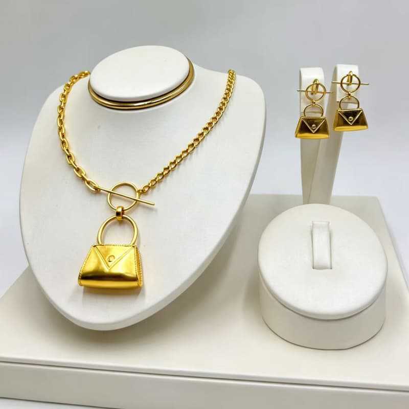Handmade Heart Shape Jewelry Set For Women In Gold Alloy, Perfect For  Spring And Summer