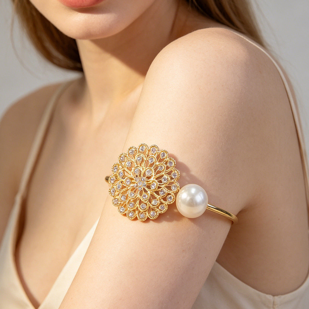 Elegant Flowers Arm Bracelet For Women In Gold Electroplated Metal, Stylish Wristband Accessory