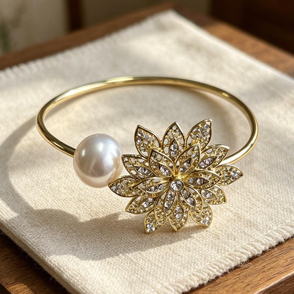 Elegant Flowers Arm Bracelet For Women In Gold Electroplated Metal, Stylish Wristband Accessory