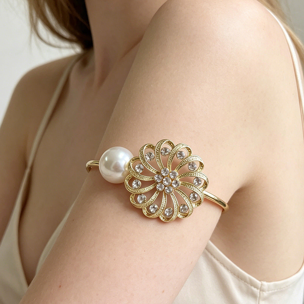Elegant Flowers Arm Bracelet For Women In Gold Electroplated Metal, Stylish Wristband Accessory