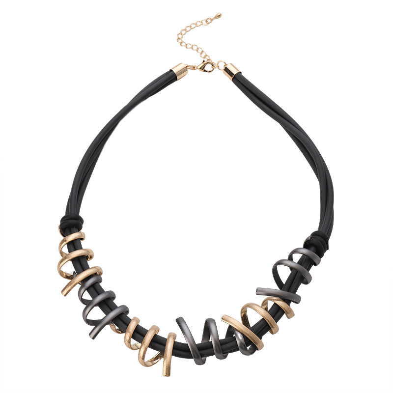 Exaggerated Geometric Dyed Black Iron Necklace For Women With Electroplated Finish And Twisted Rope Chain