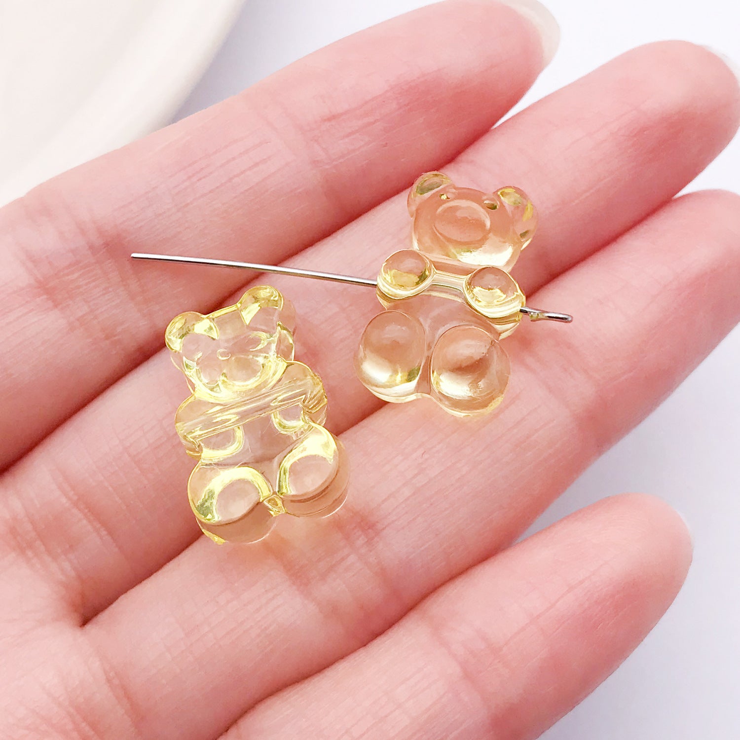 Little Bear Acrylic Pendant With Hole Size 1~1.9mm, 20 PCS Package Featuring Epoxy Craft For Cute Jewelry Accessories