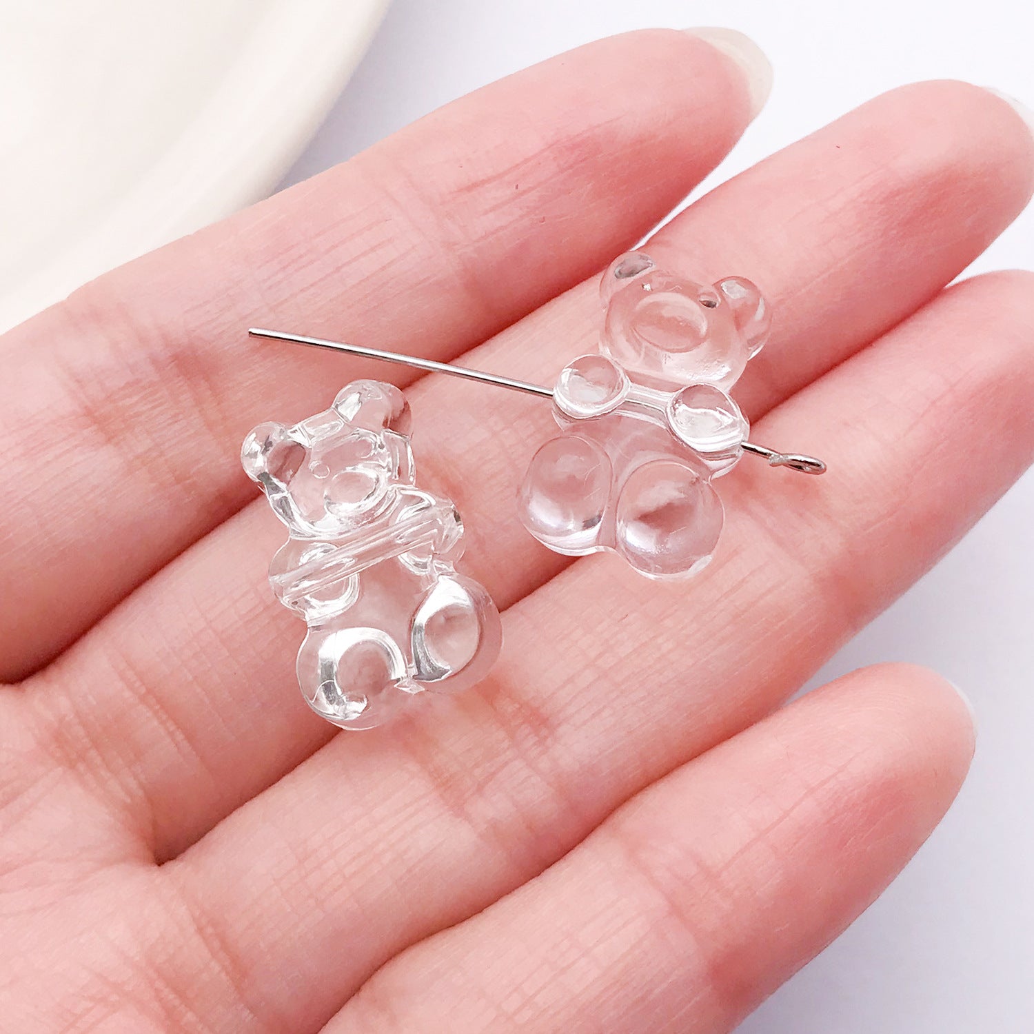 Little Bear Acrylic Pendant With Hole Size 1~1.9mm, 20 PCS Package Featuring Epoxy Craft For Cute Jewelry Accessories