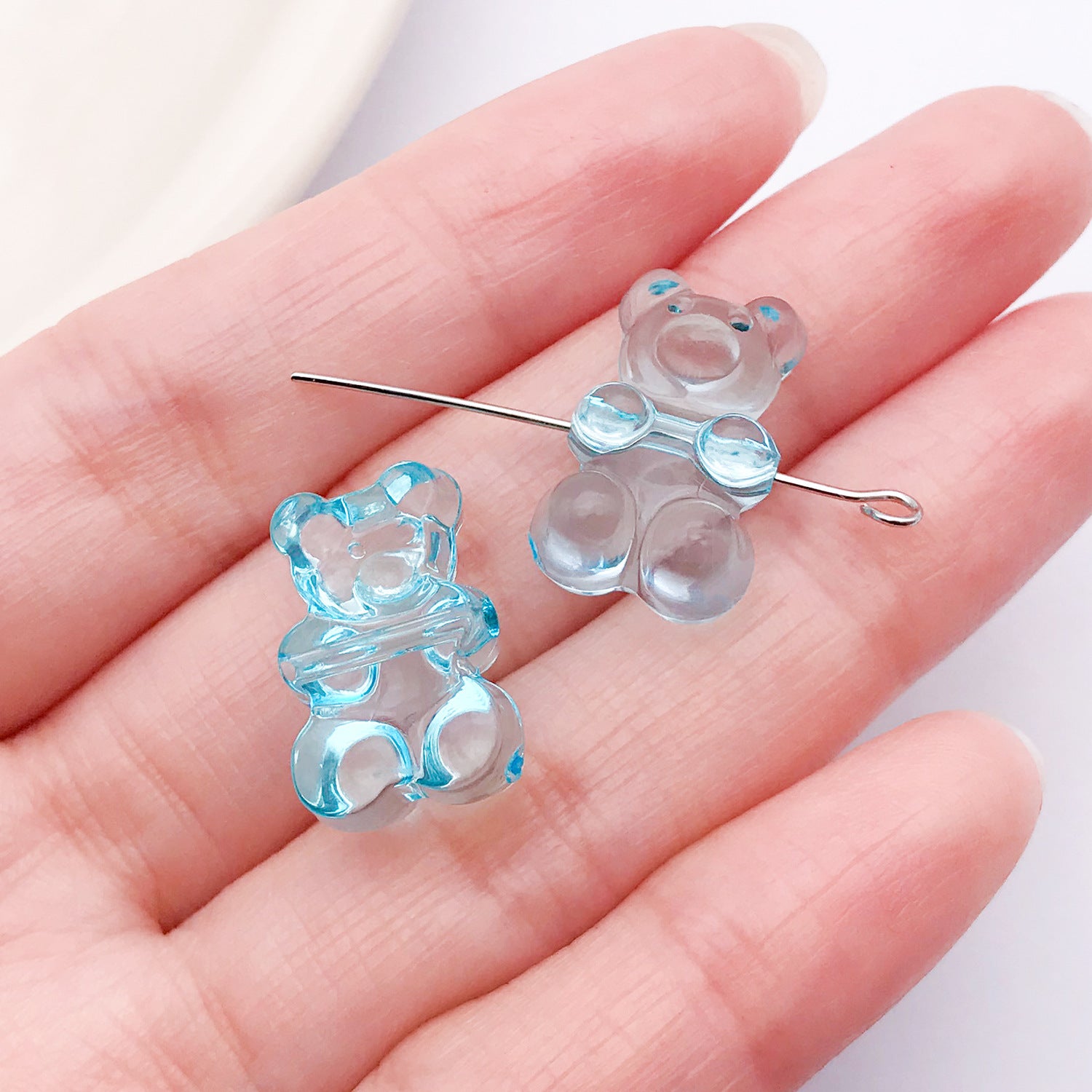 Little Bear Acrylic Pendant With Hole Size 1~1.9mm, 20 PCS Package Featuring Epoxy Craft For Cute Jewelry Accessories