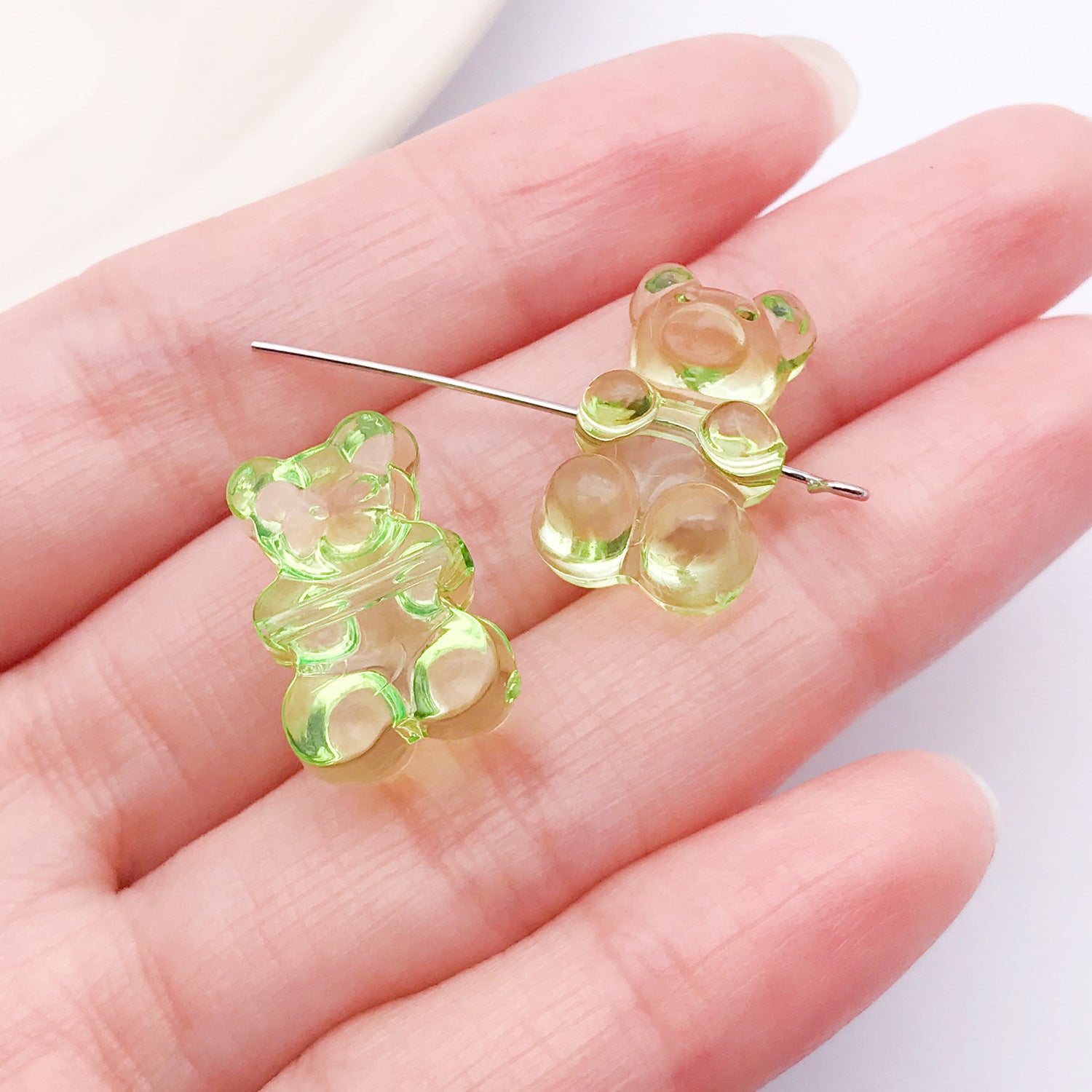 Little Bear Acrylic Pendant With Hole Size 1~1.9mm, 20 PCS Package Featuring Epoxy Craft For Cute Jewelry Accessories