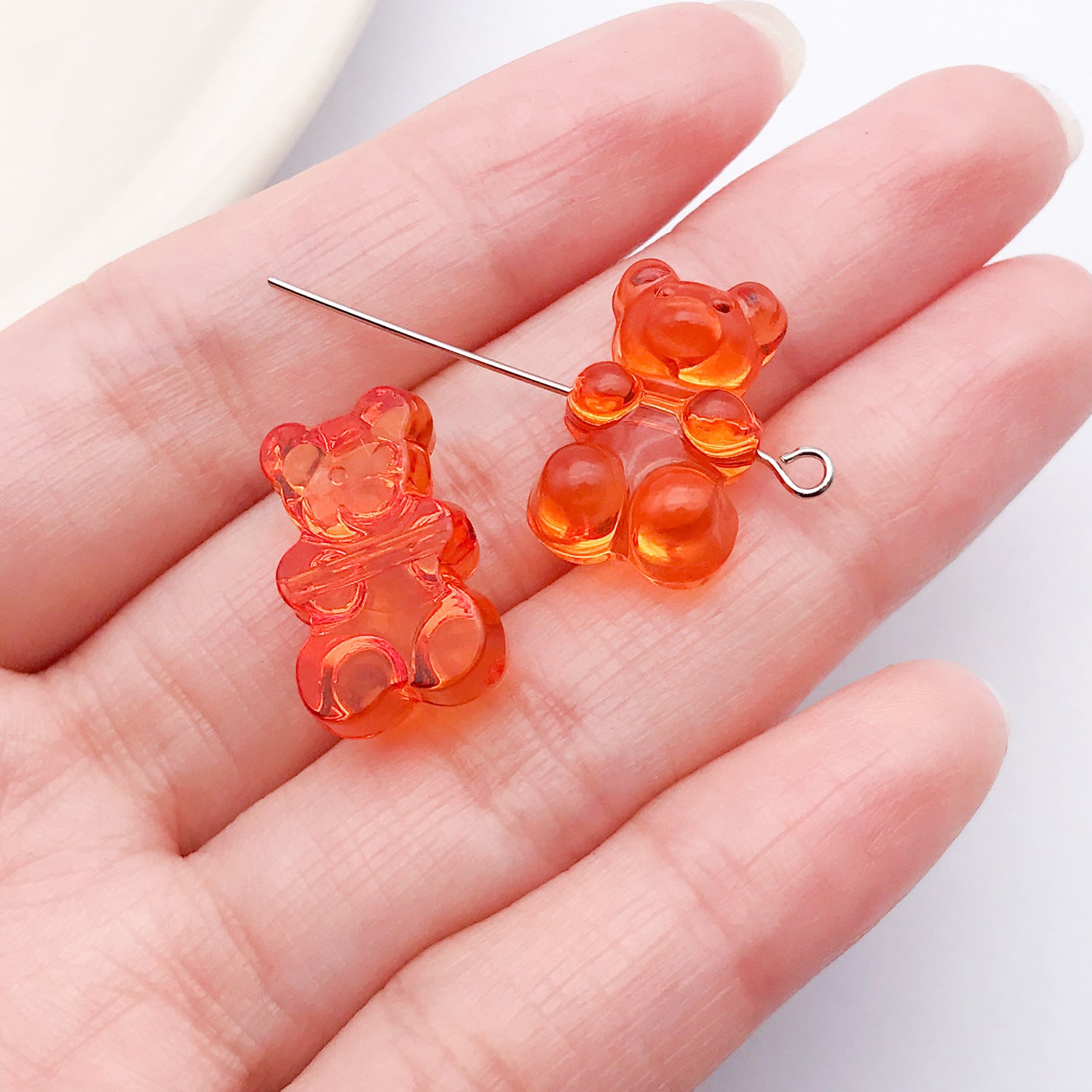 Little Bear Acrylic Pendant With Hole Size 1~1.9mm, 20 PCS Package Featuring Epoxy Craft For Cute Jewelry Accessories