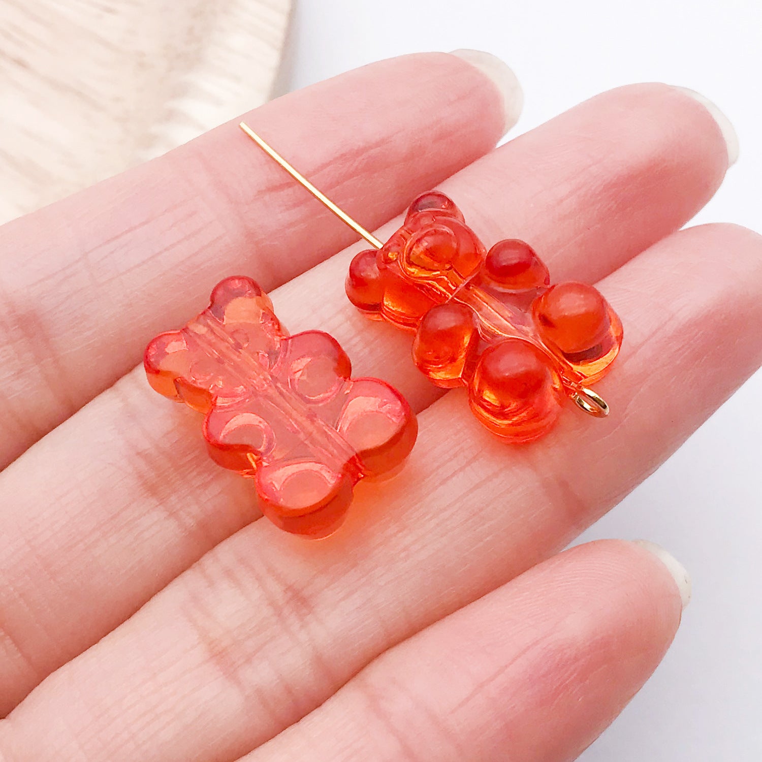 Little Bear Acrylic Pendant With Hole Size 1~1.9mm, 20 PCS Package Featuring Epoxy Craft For Cute Jewelry Accessories