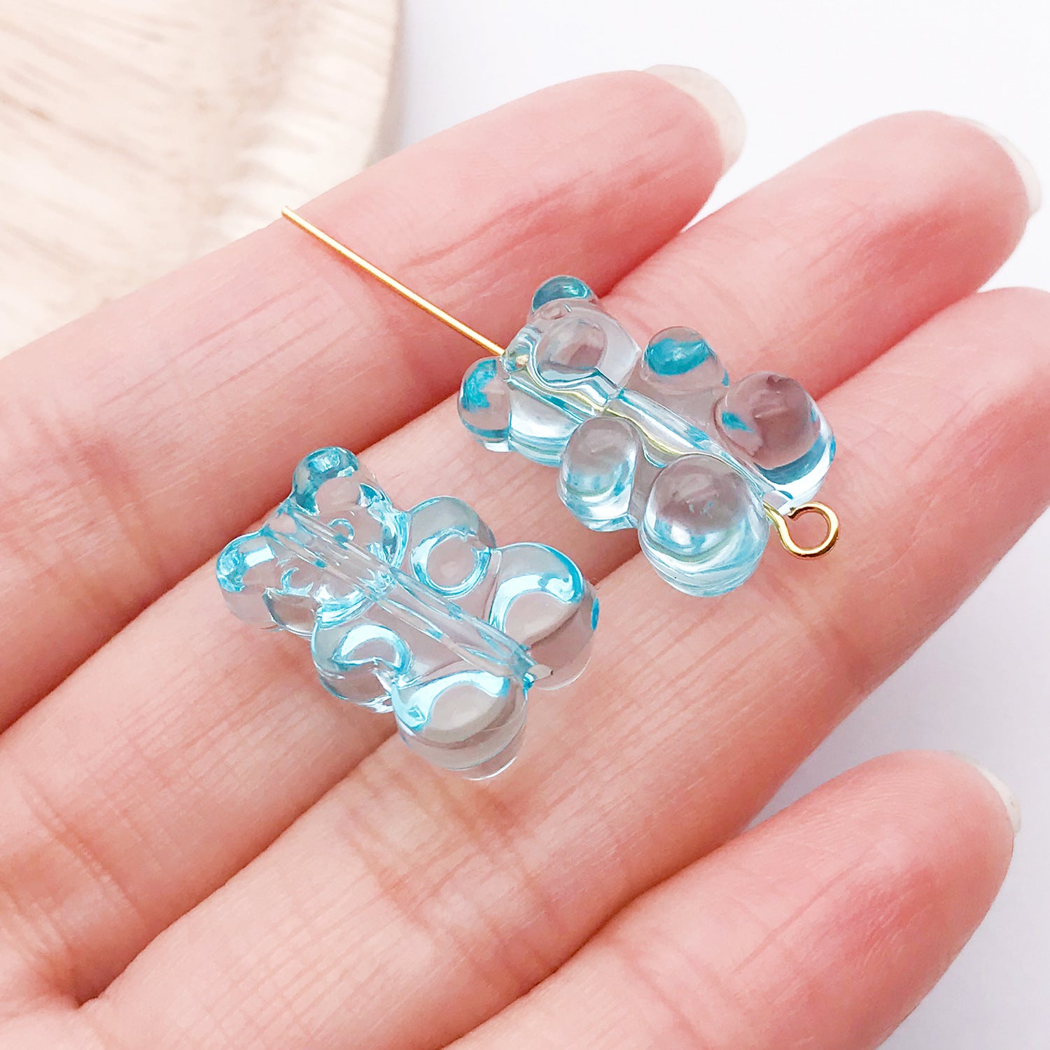 Little Bear Acrylic Pendant With Hole Size 1~1.9mm, 20 PCS Package Featuring Epoxy Craft For Cute Jewelry Accessories