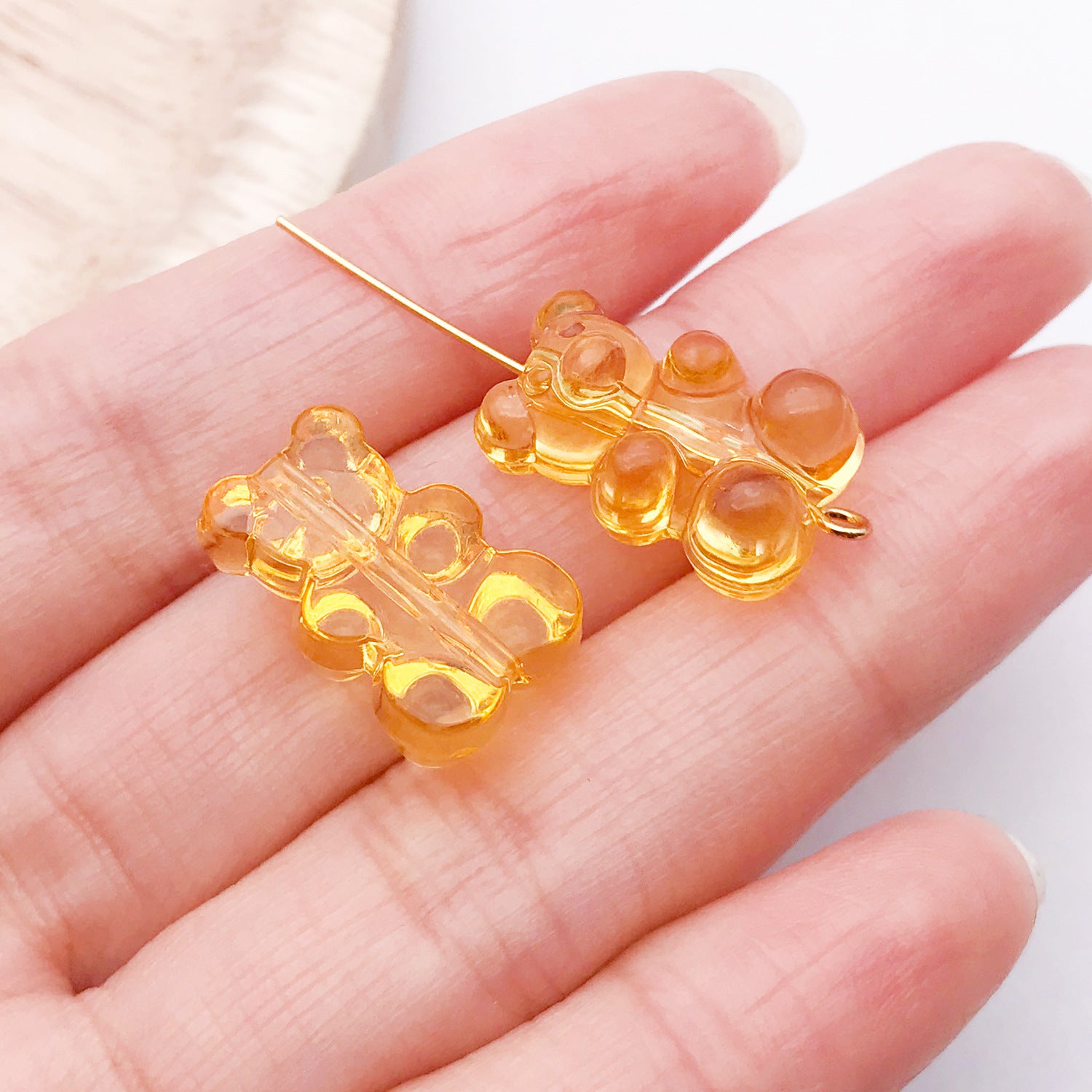 Little Bear Acrylic Pendant With Hole Size 1~1.9mm, 20 PCS Package Featuring Epoxy Craft For Cute Jewelry Accessories