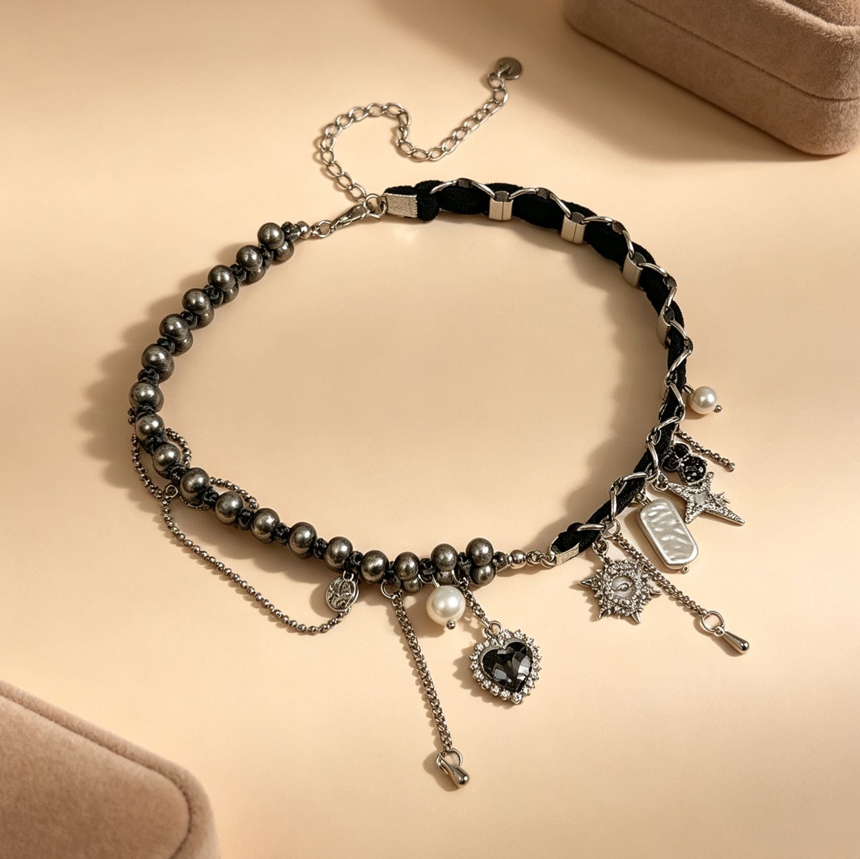 Exaggerated Heart Shape Tassel Necklace For Women With Alloy Pendant And Crystal Inlay