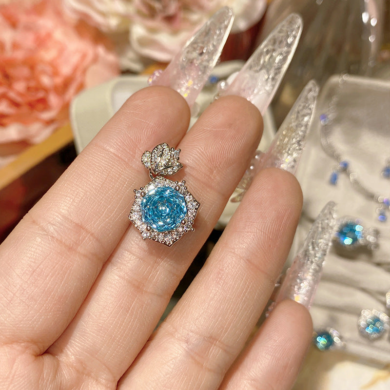 Luxurious Heart Shape Necklace For Women With Electroplated Copper And March Birthstone Aquamarine Inlay, Featuring Cable Chain