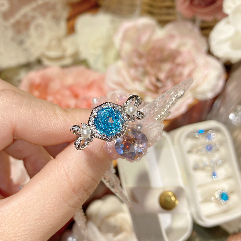 Luxurious Heart Shape Necklace For Women With Electroplated Copper And March Birthstone Aquamarine Inlay, Featuring Cable Chain