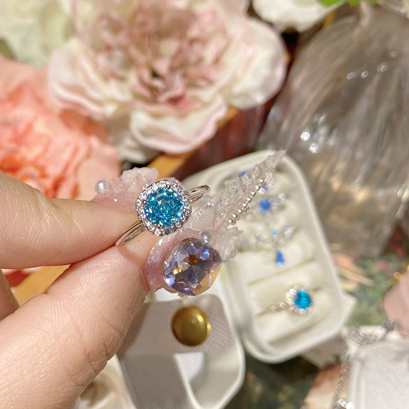 Luxurious Heart Shape Necklace For Women With Electroplated Copper And March Birthstone Aquamarine Inlay, Featuring Cable Chain