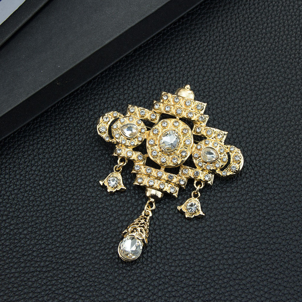 Ethnic Pin Made Of Zinc Alloy With Electroplated Finish, Available In Gold Color