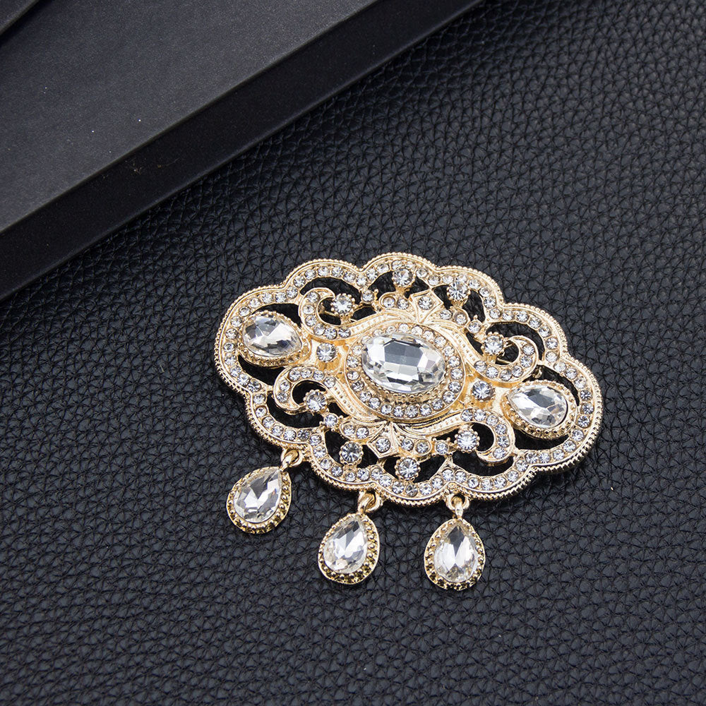 Ethnic Pin Made Of Zinc Alloy With Electroplated Finish, Available In Gold Color