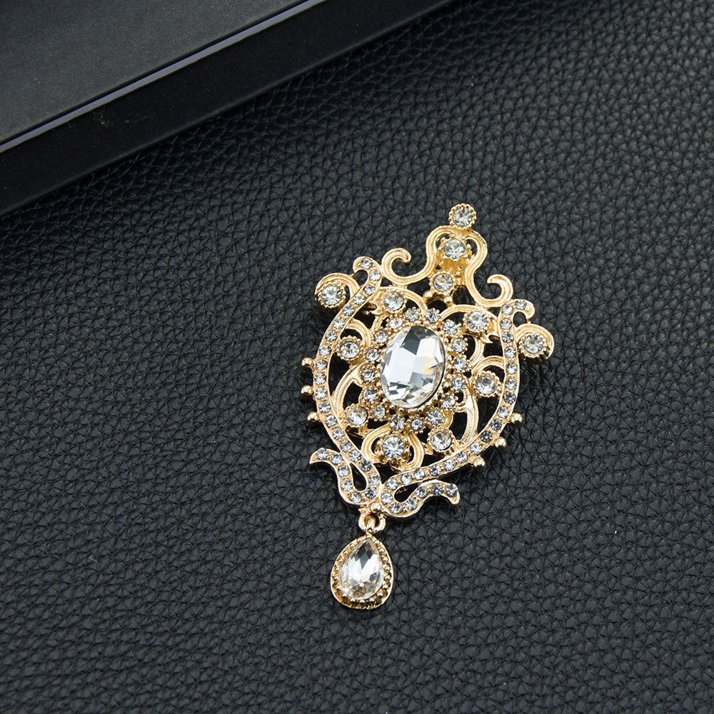 Ethnic Pin Made Of Zinc Alloy With Electroplated Finish, Available In Gold Color