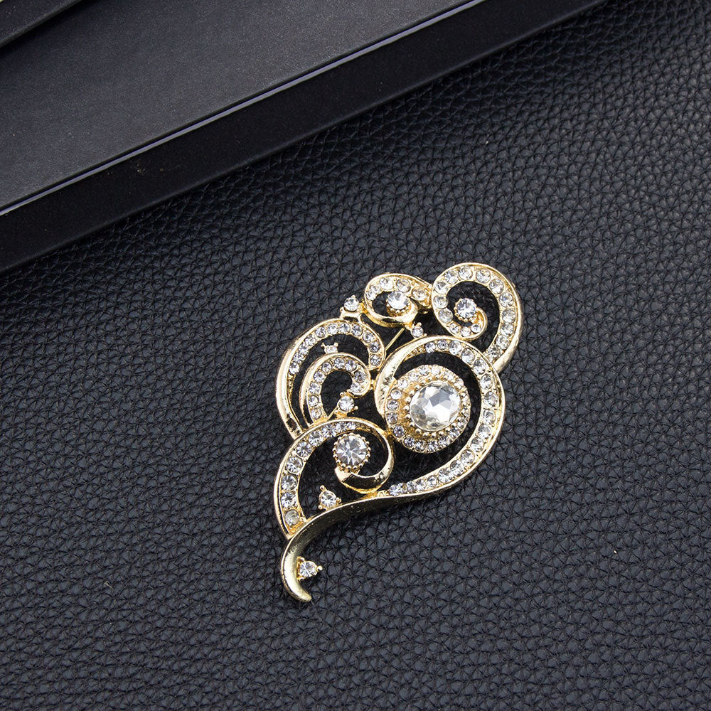Ethnic Pin Made Of Zinc Alloy With Electroplated Finish, Available In Gold Color