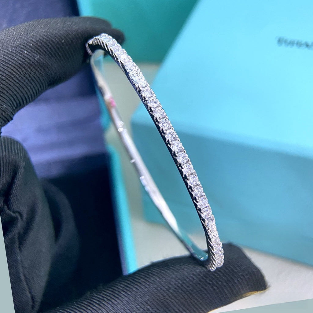 Elegant Feather Inlay Bangle In 925 Sterling Silver With 18K Real Gold Plated Electroplated Finish And Rhinestone Inlay