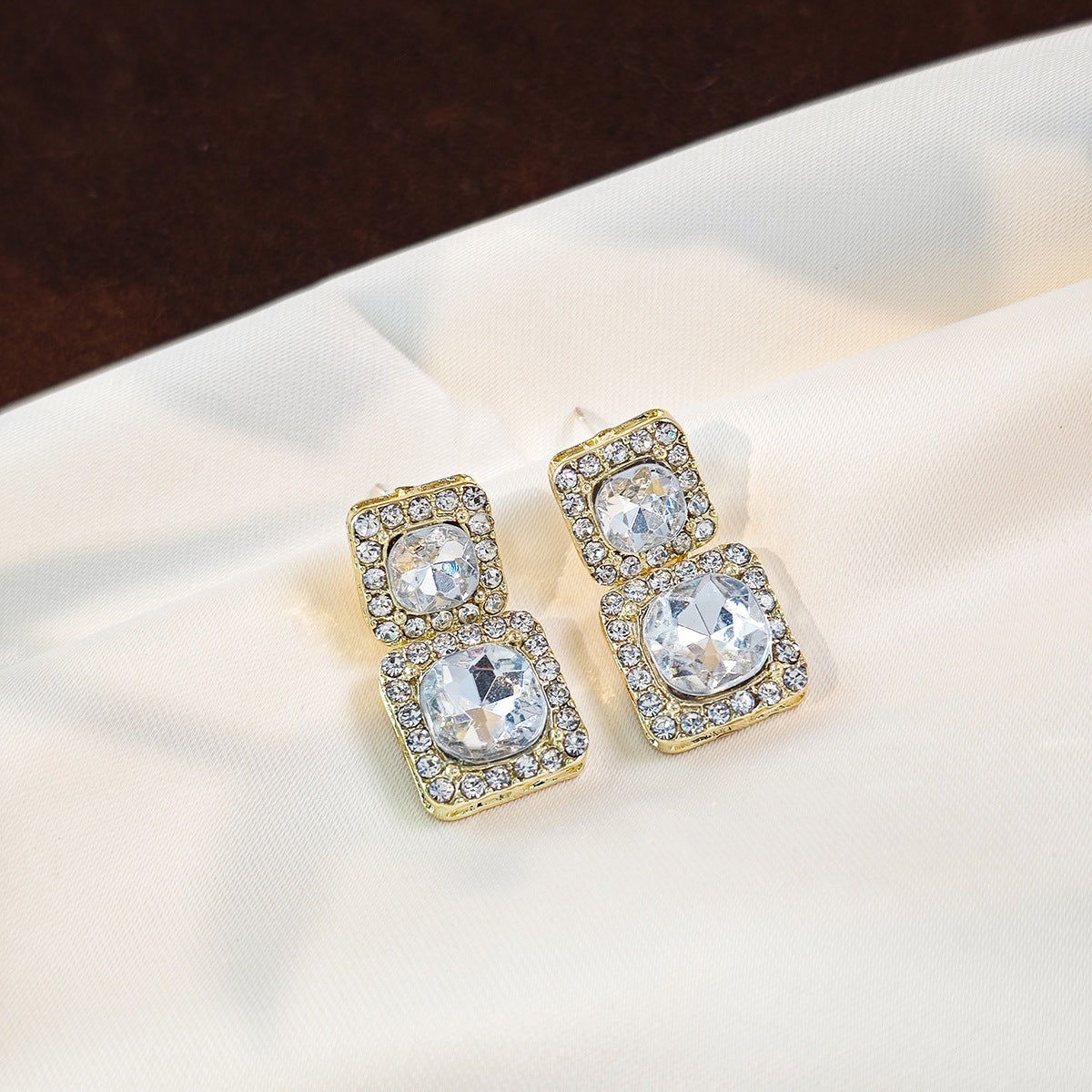 Geometric Earrings For Women Featuring Zinc Alloy Ear Pins And Rhinestones In New Style