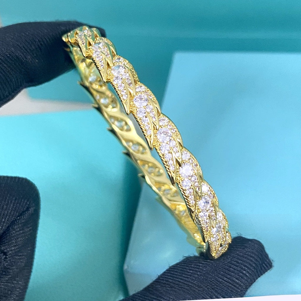 Elegant Feather Inlay Bangle In 925 Sterling Silver With 18K Real Gold Plated Electroplated Finish And Rhinestone Inlay