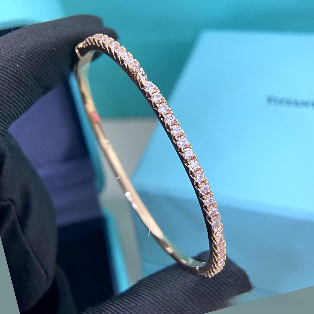 Elegant Feather Inlay Bangle In 925 Sterling Silver With 18K Real Gold Plated Electroplated Finish And Rhinestone Inlay
