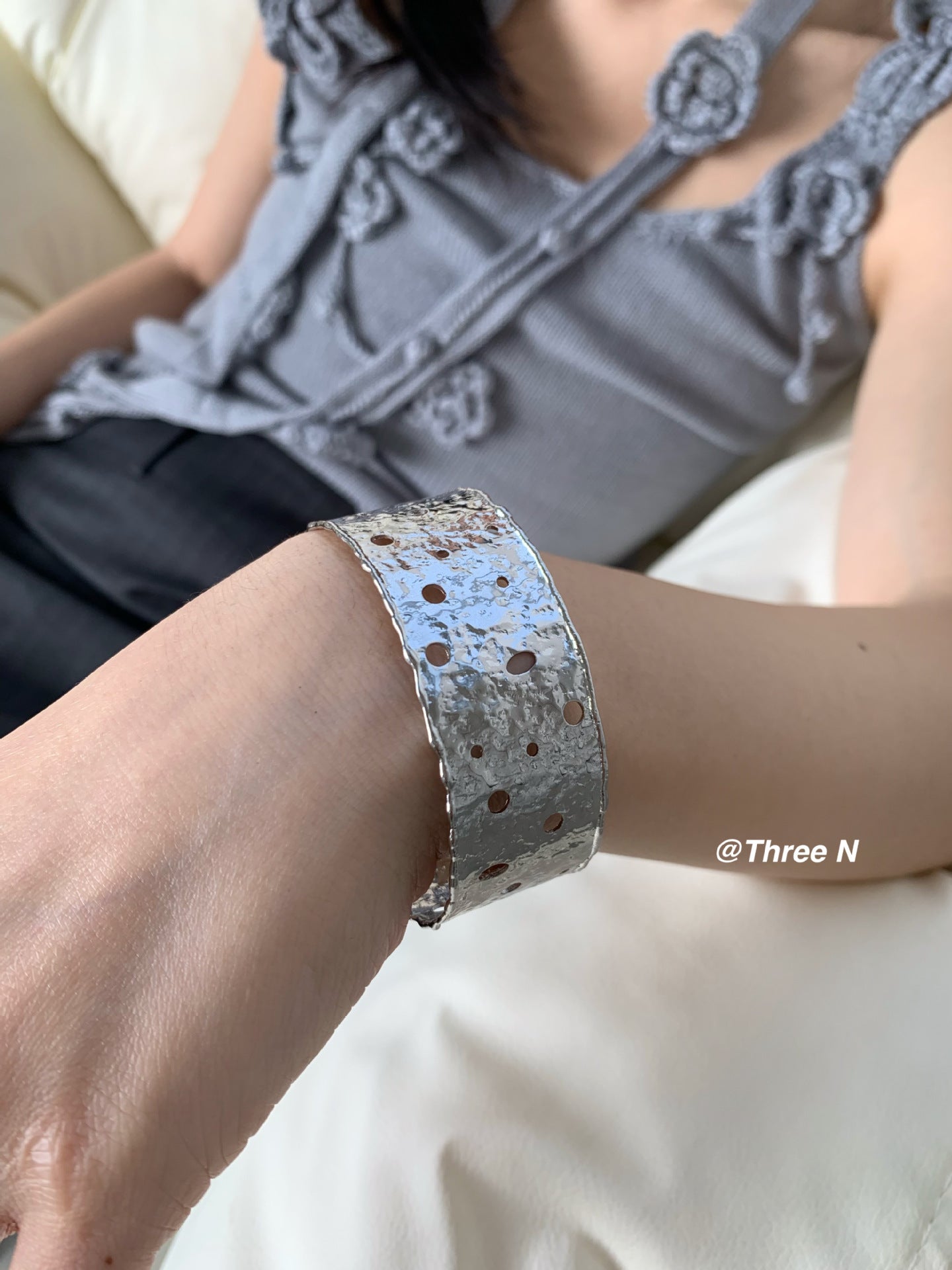 Geometric Alloy Bangle For Women With Electroplated Finish And Zircon Inlay