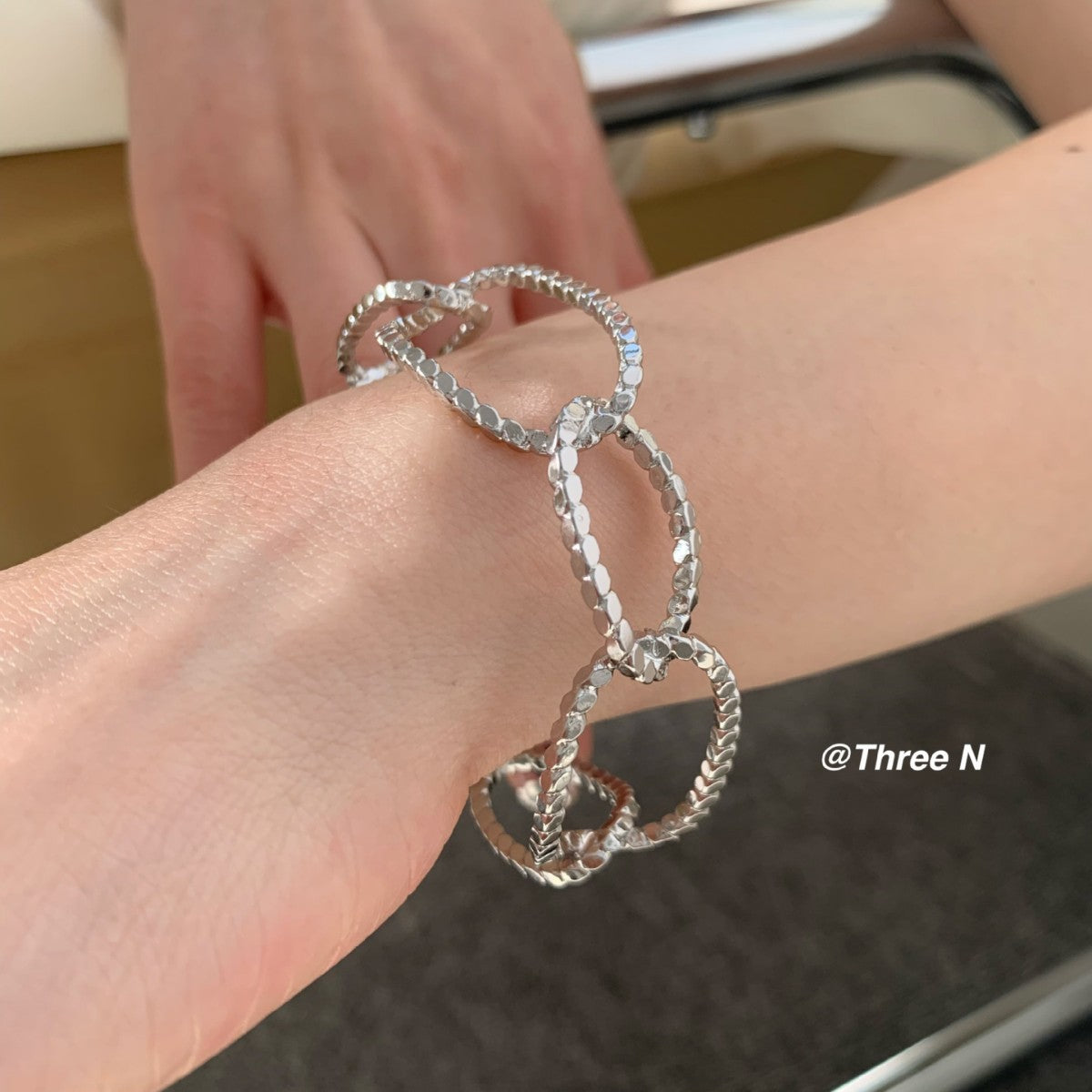Geometric Alloy Bangle For Women With Electroplated Finish And Zircon Inlay