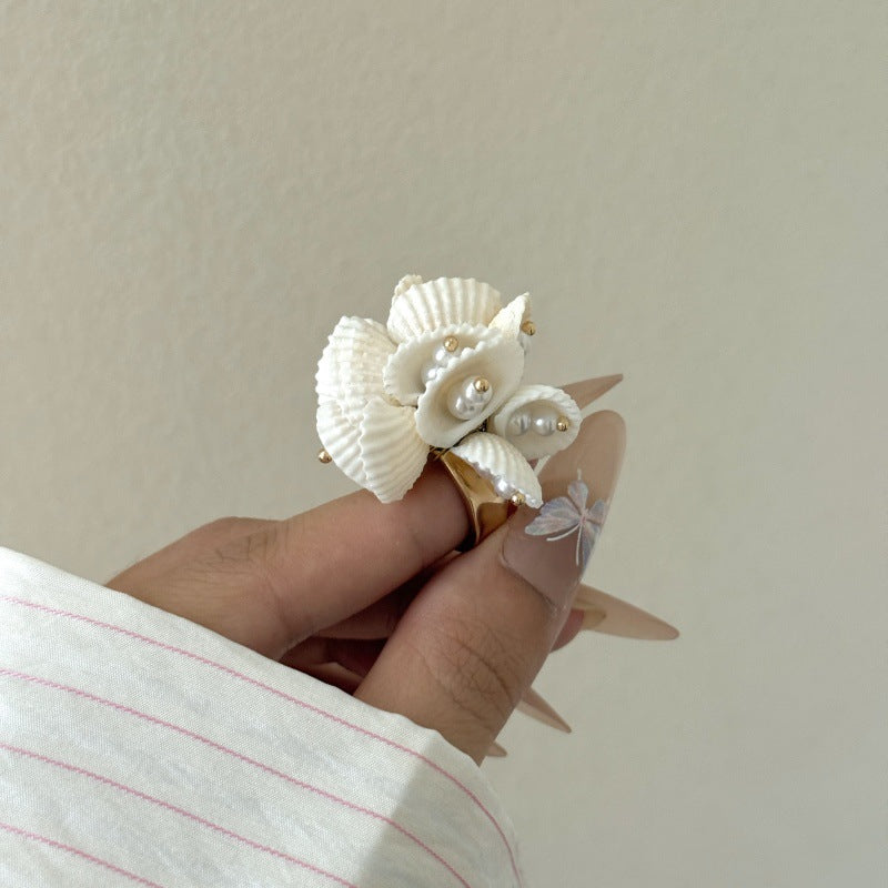 Bohemian Conch Ring For Women In Electroplated Alloy Featuring Handmade Craftsmanship