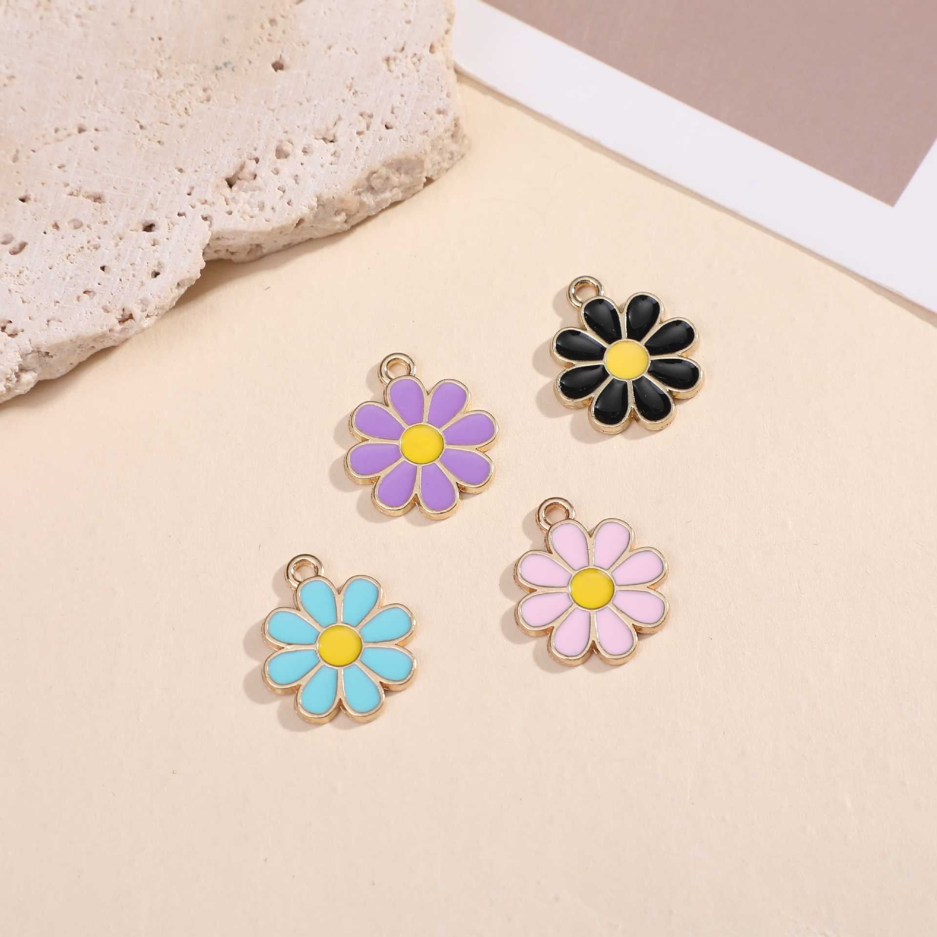 Original Design Multicolor Flowers Pendant In Alloy With Enamel Craftsmanship Jewelry Accessories