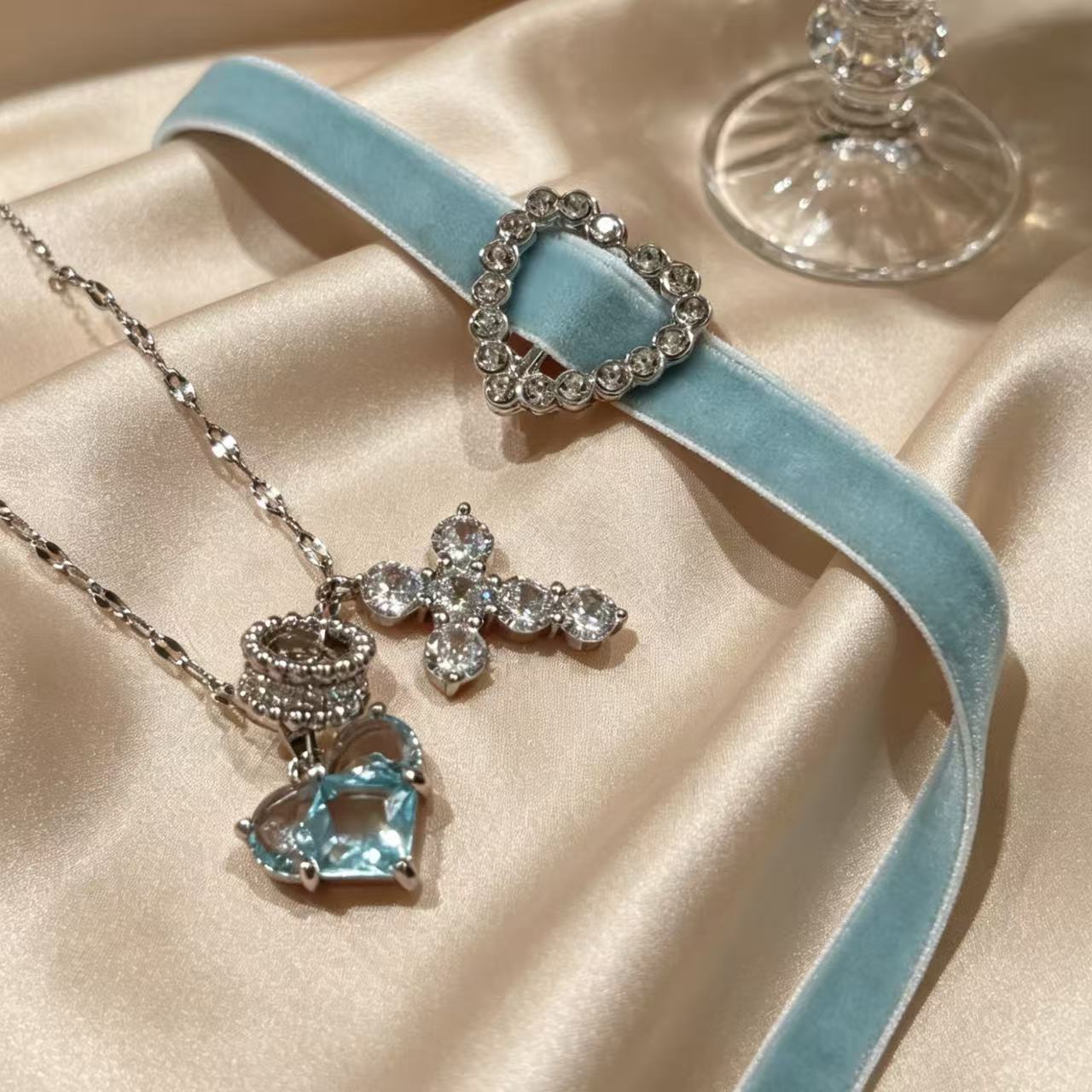 Heart Shape Copper Choker Necklace With Zircon Inlay, Sweet Style Copper Pendant For Women