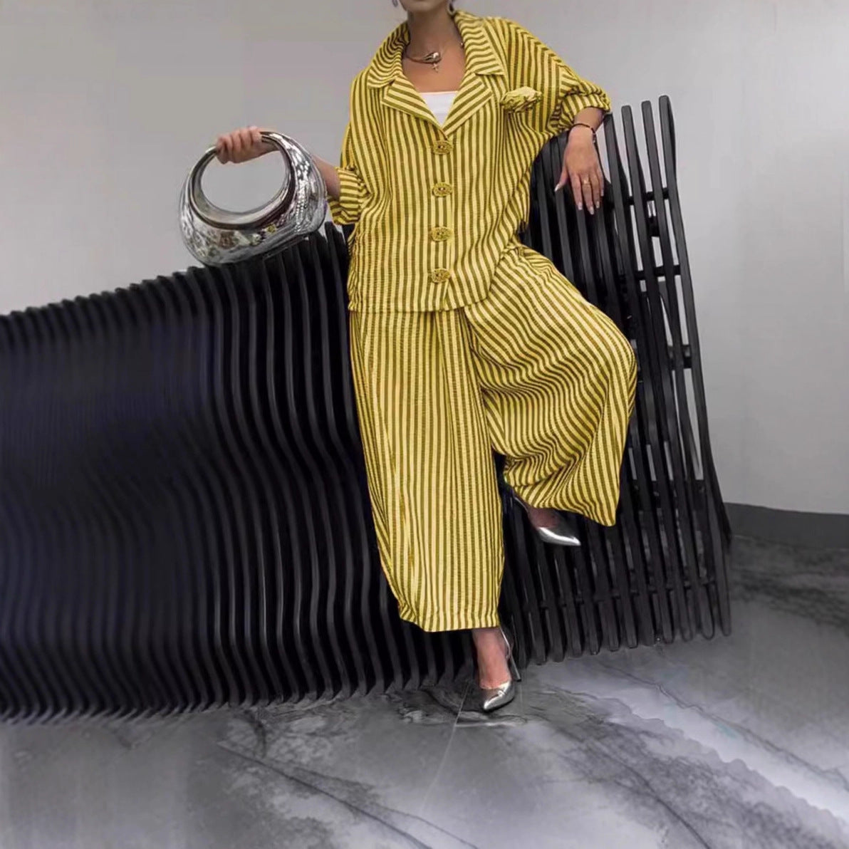 Casual Stripe Long Sleeve Shirt In Loose Fit With Knitted Polyester Fabric For Spring