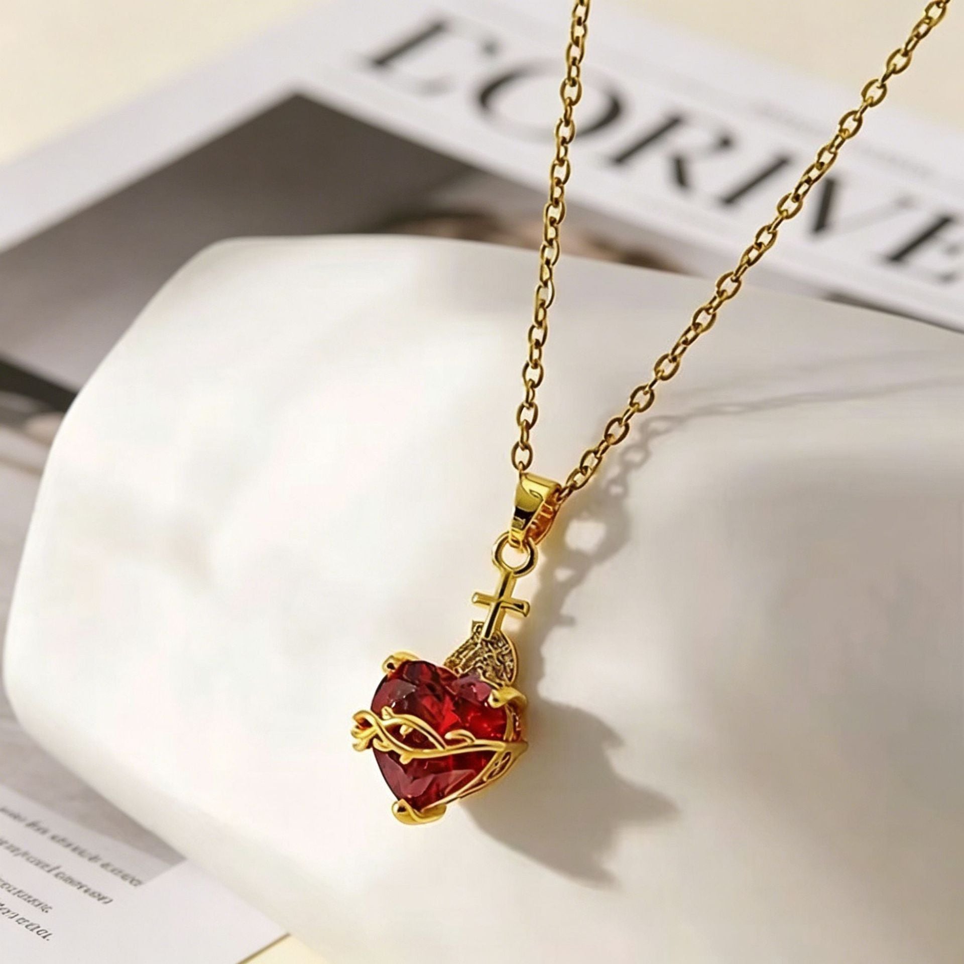 Heart Shape Pendant Necklace For Women In Copper With Zircon Inlay And Electroplated Gold Plating, Featuring A Cable Chain