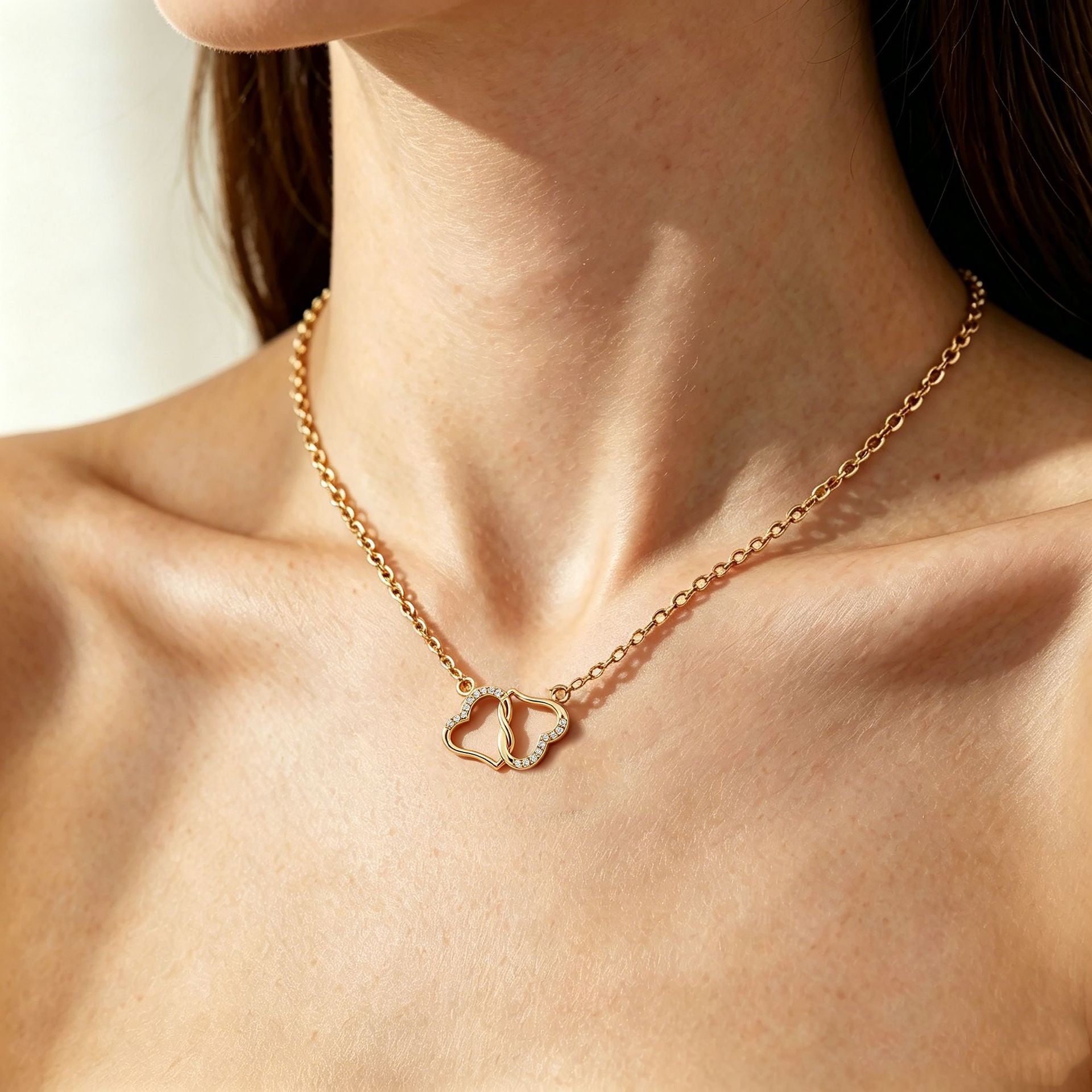 Heart Shape Gold Brass Necklace For Women In Simple Style With Zircon Inlay And Cable Chain