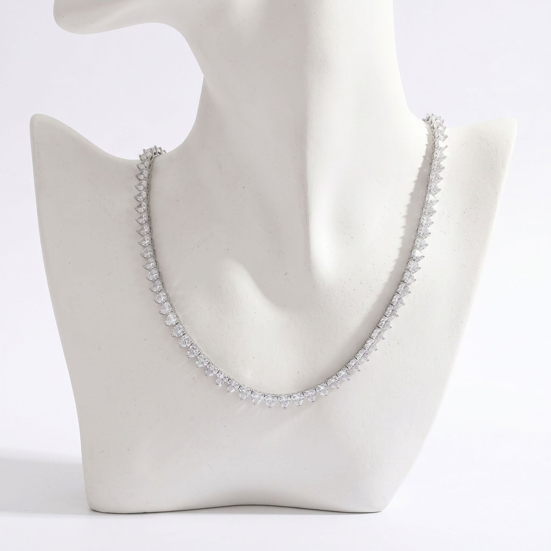 Heart Shape Long Necklace For Women With Copper Chain And Pendant, Luxurious Style Featuring Zircon Inlay