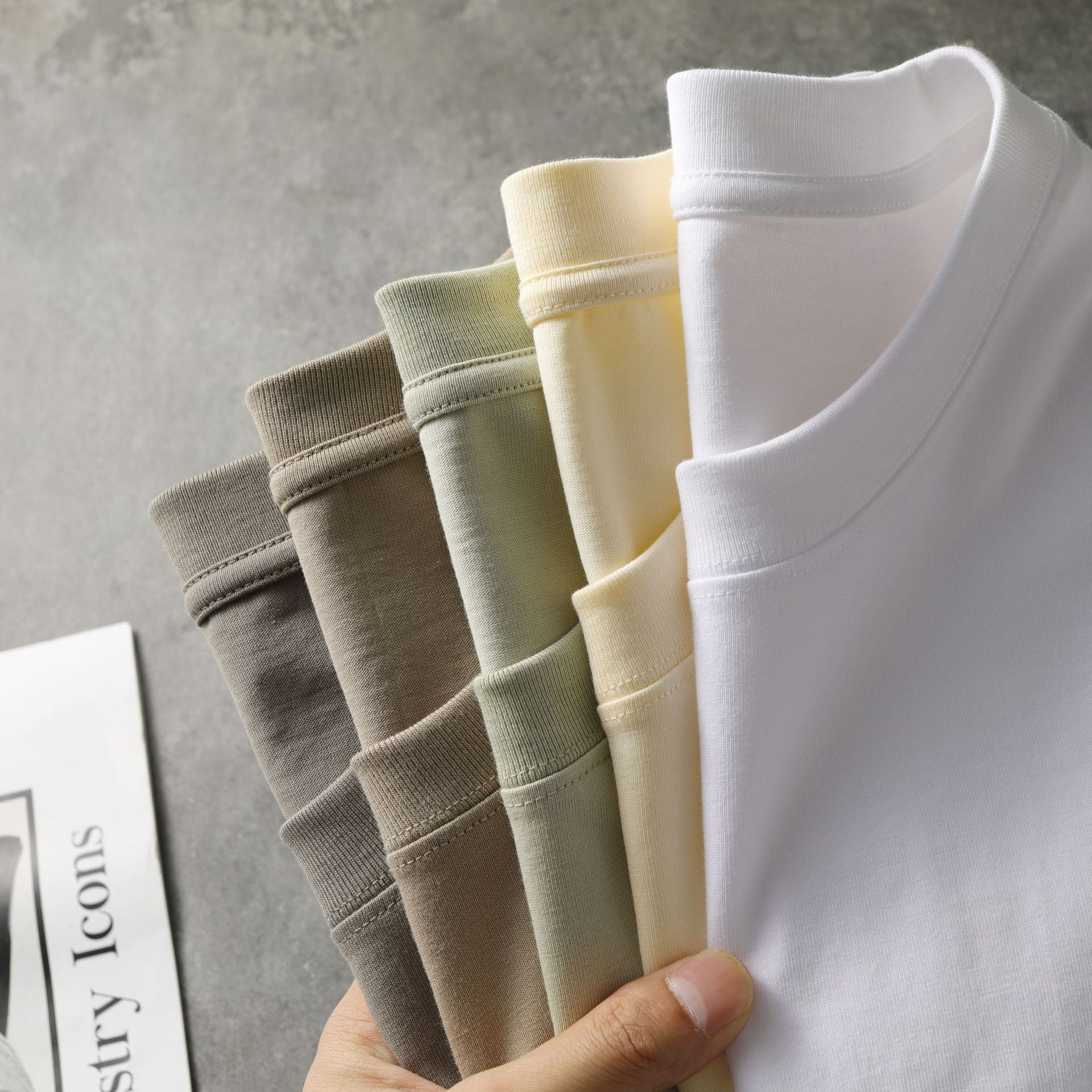 Basic Solid Color Short Sleeve T-shirt For Men In Cotton Fabric Featuring Pullover Design