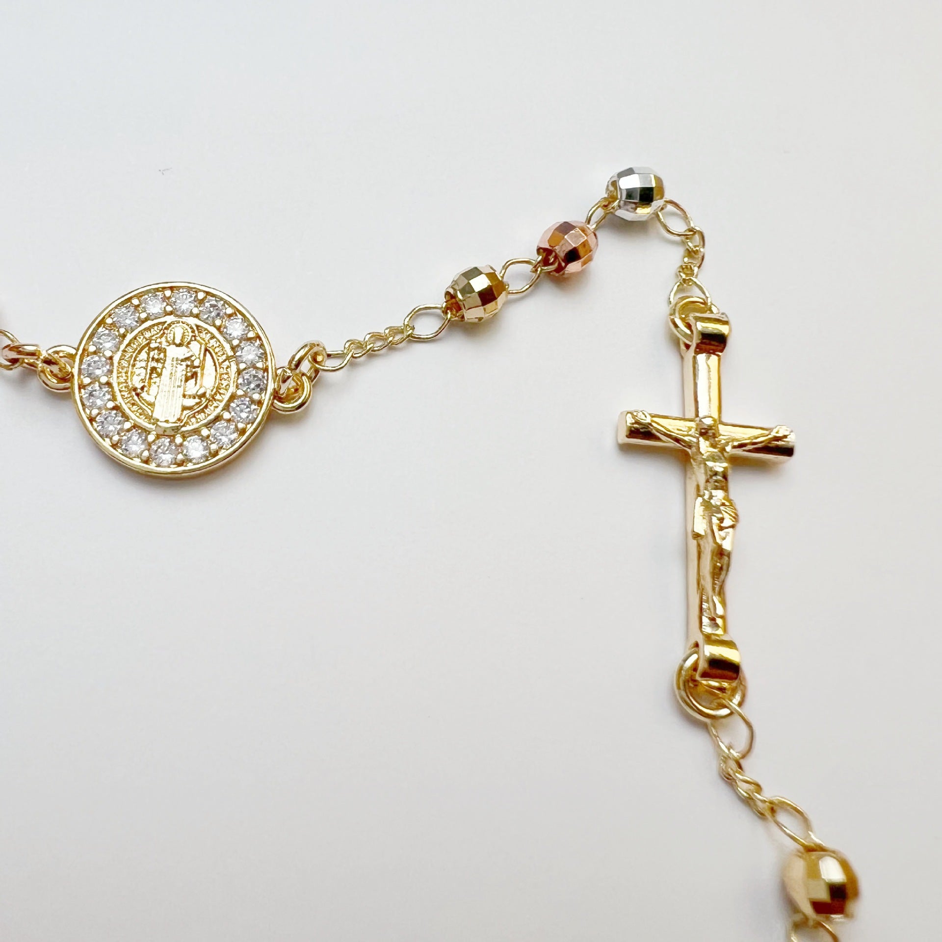 Elegant Cross Beaded Bracelet For Women In Electroplated Copper Featuring Fine Craftsmanship
