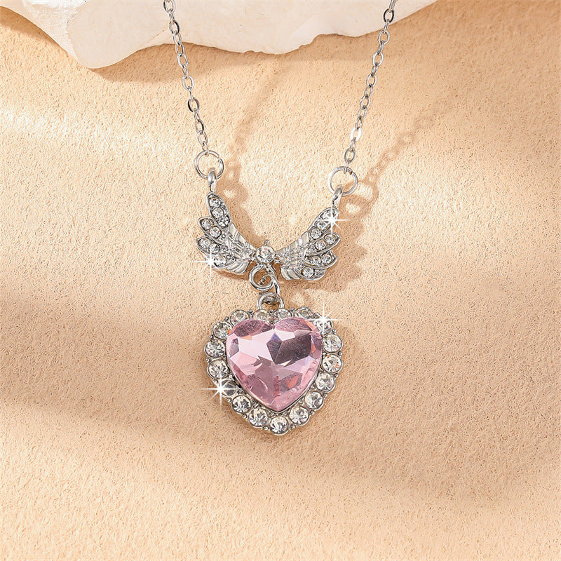 Heart Shape Natural Pink Ferroalloy Necklace With Rhinestones Pendant For Women