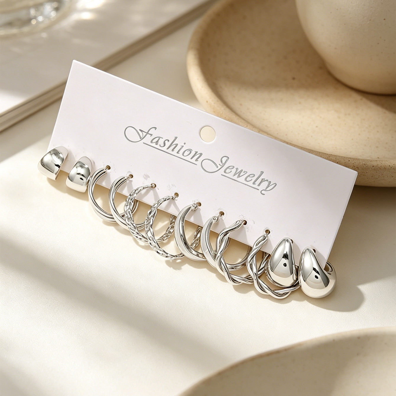 Exaggerated Twist Enamel Earrings For Women In Gold, 6 Pairs Of Alloy Jewelry