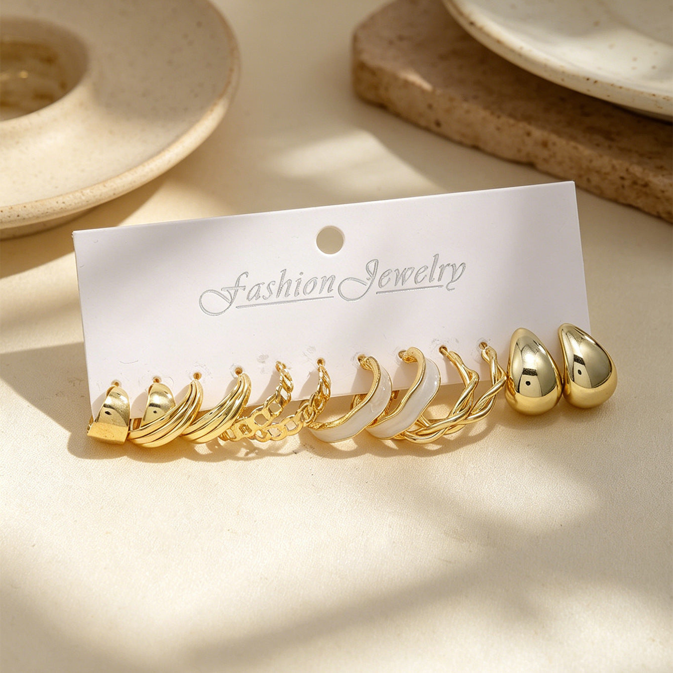 Exaggerated Twist Enamel Earrings For Women In Gold, 6 Pairs Of Alloy Jewelry