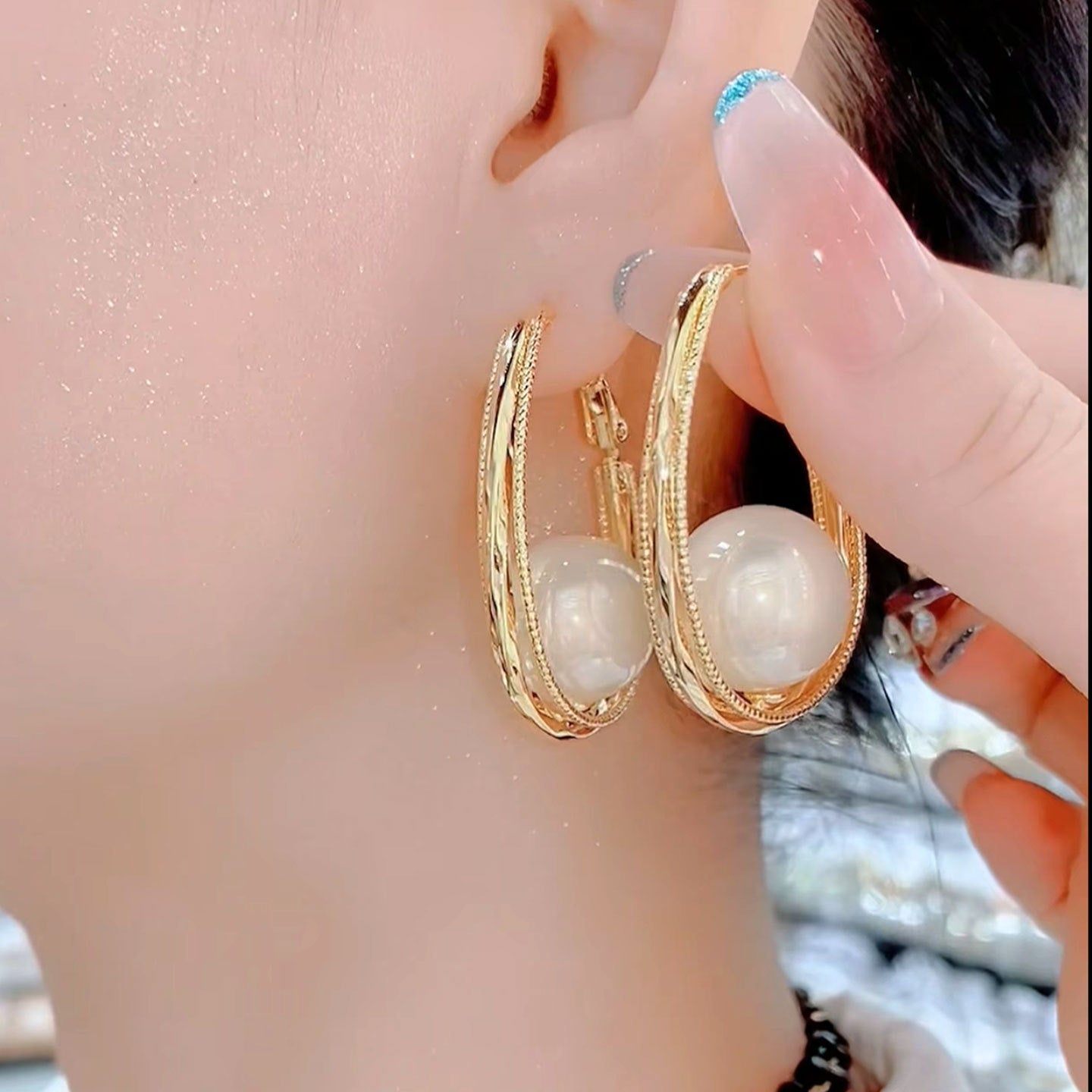 Elaborate Copper Alloy Hoop Earrings For Women Featuring Artificial Pearl Inlay With New Style Circle Design