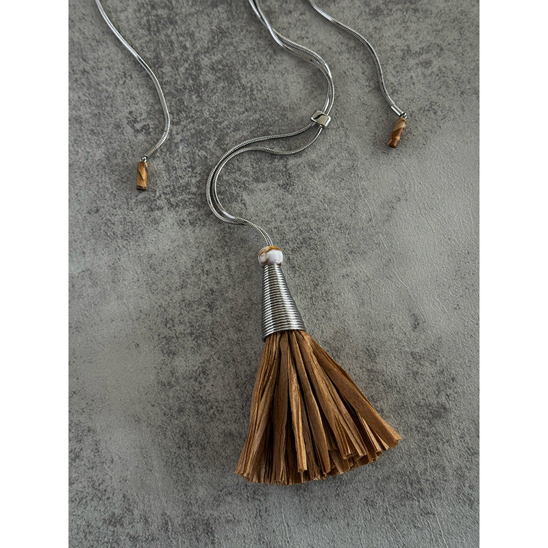 Bohemian Tassel Sweater Chain Necklace For Women With Raffia Pendant In Mixed Materials