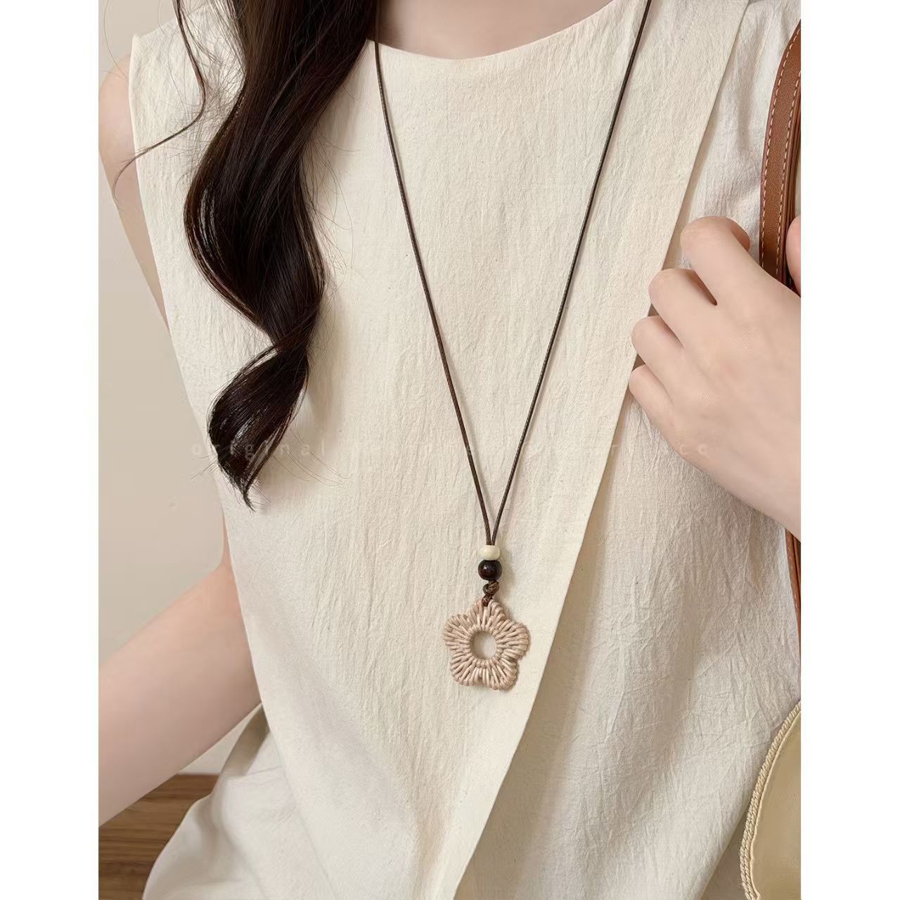 Bohemian Acrylic Flowers Pendant Necklace For Women With Braid Craft, Long Style Acrylic Inlay