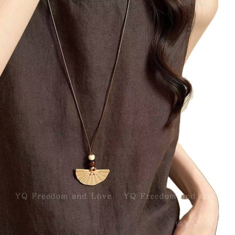 Bohemian Acrylic Flowers Pendant Necklace For Women With Braid Craft, Long Style Acrylic Inlay
